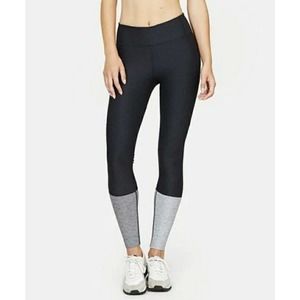 Outdoor Voices 7/8 Dipped Warmup Leggings Bllack‎ gray Colorblock Size XS